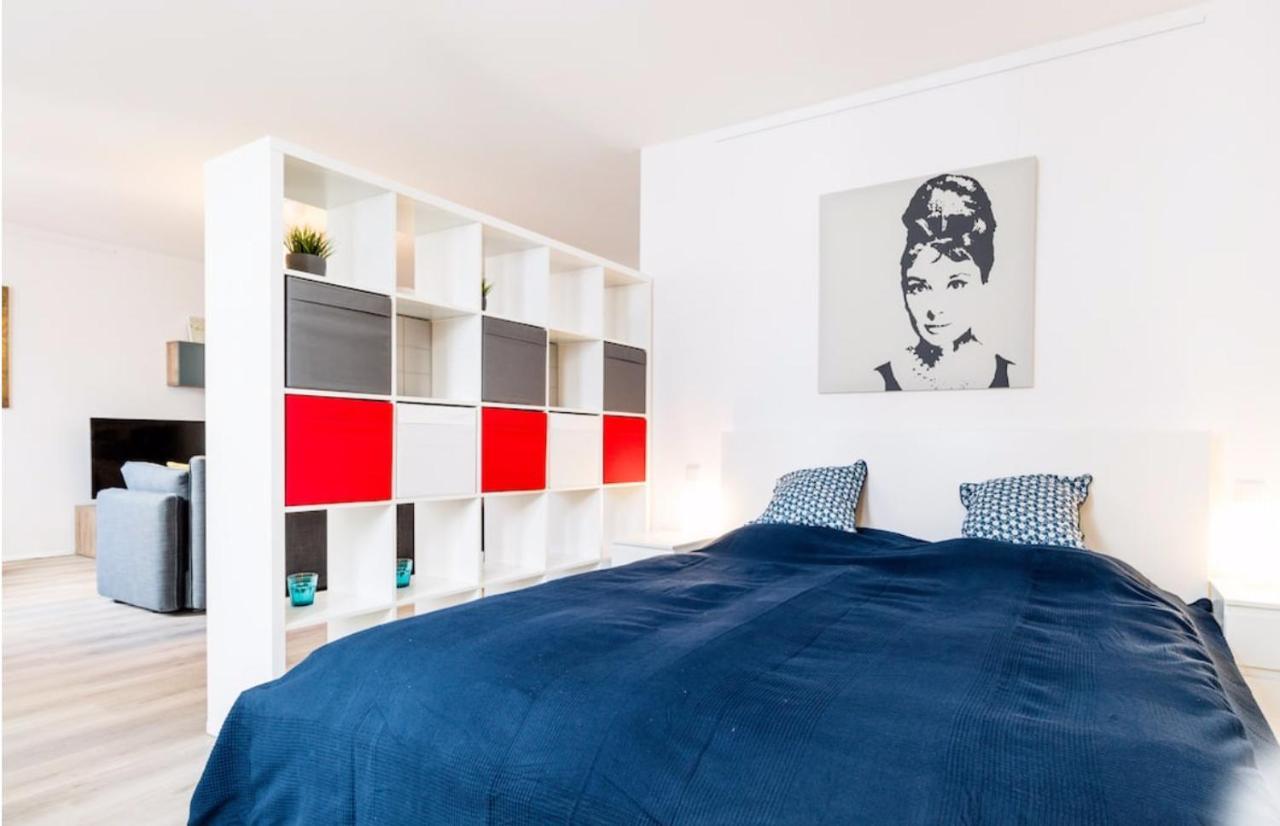 Homefy Oldtown Apartment - 6 People - 2 Bath - Balcony - Top Location Dusseldorf Exterior photo