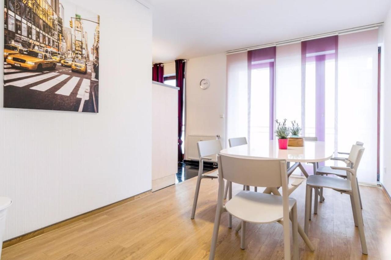 Homefy Oldtown Apartment - 6 People - 2 Bath - Balcony - Top Location Dusseldorf Exterior photo