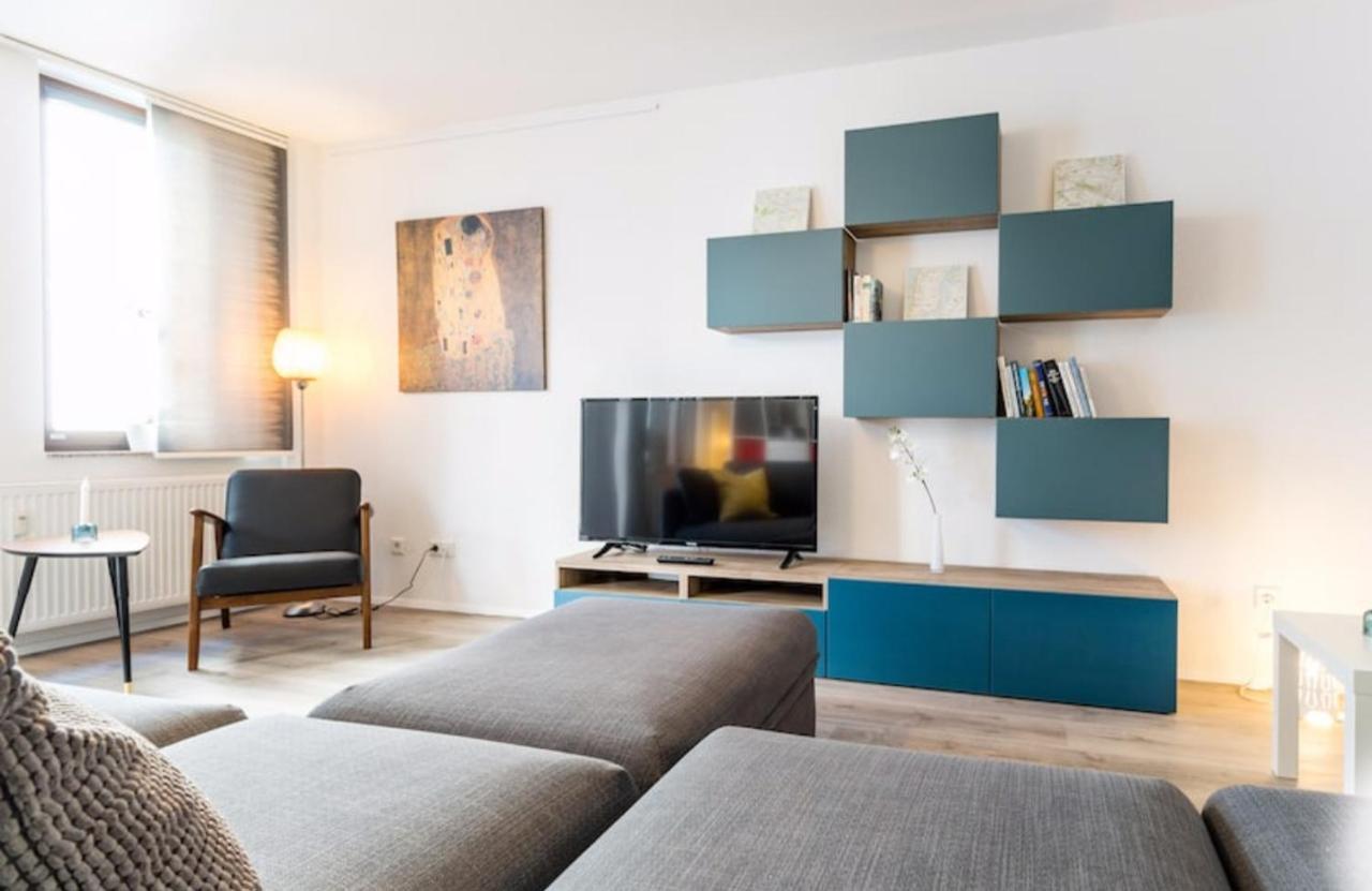 Homefy Oldtown Apartment - 6 People - 2 Bath - Balcony - Top Location Dusseldorf Exterior photo